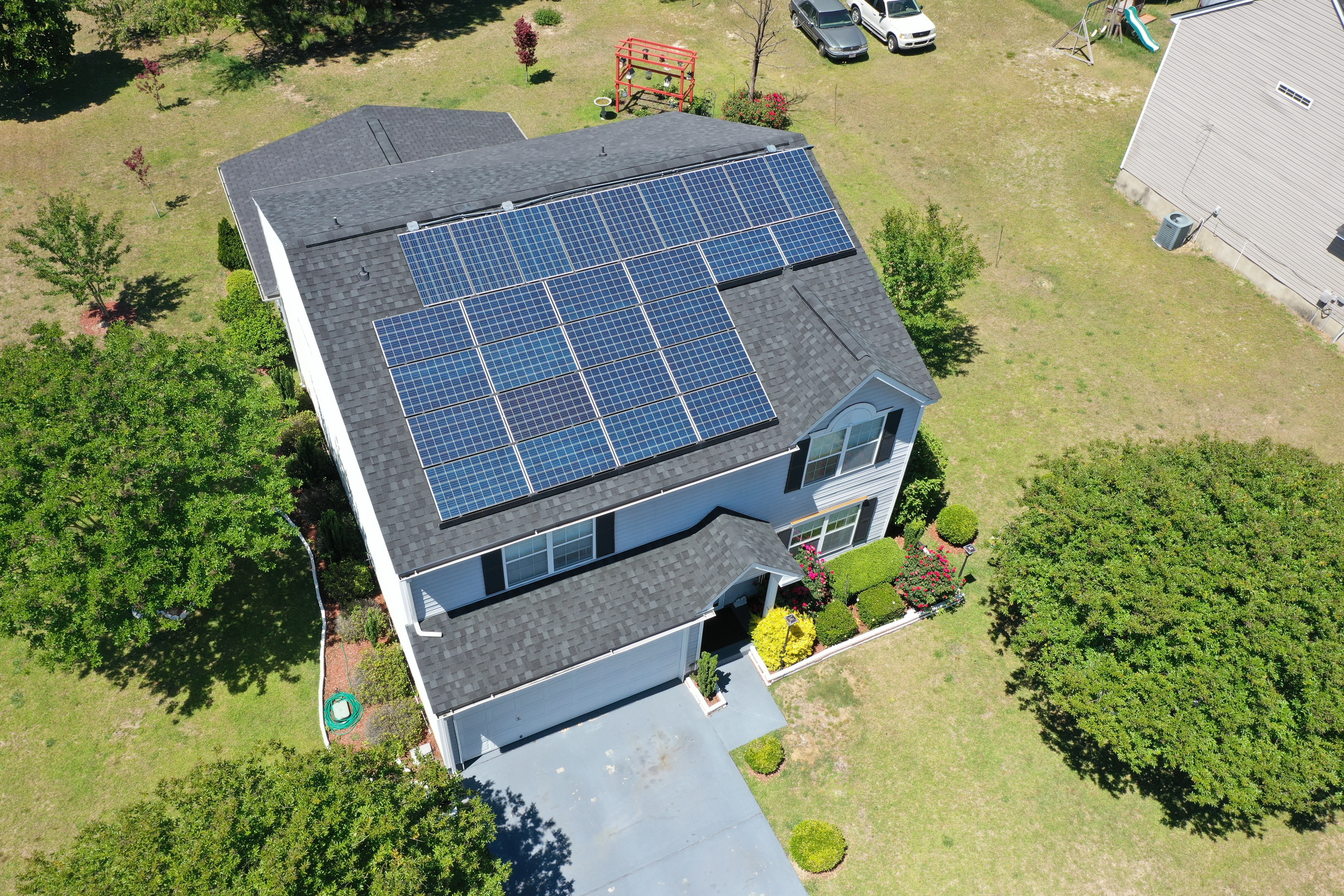 Residential rooftop solar installation